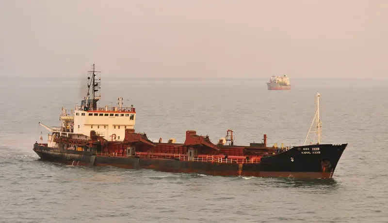 KAMAL XXXIII Dredger IMO 7901289