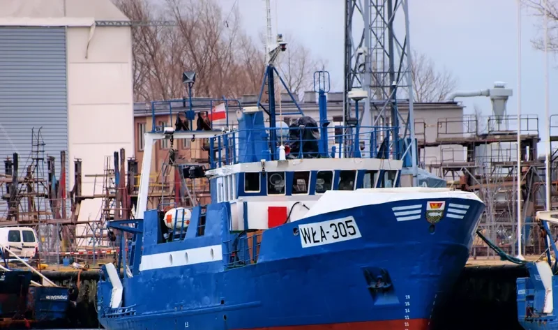 WLA 305 Fishing Vessel IMO 7905998 photo 3