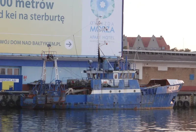 WLA 305 Fishing Vessel IMO 7905998 photo 4