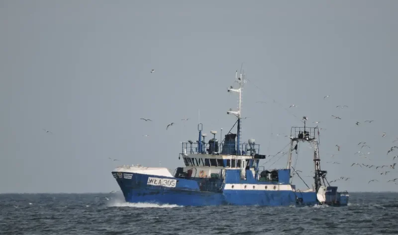 WLA 305 Fishing Vessel IMO 7905998 photo 7