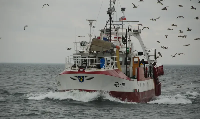 HEL 111 Fishing Vessel IMO 7906021 photo 5
