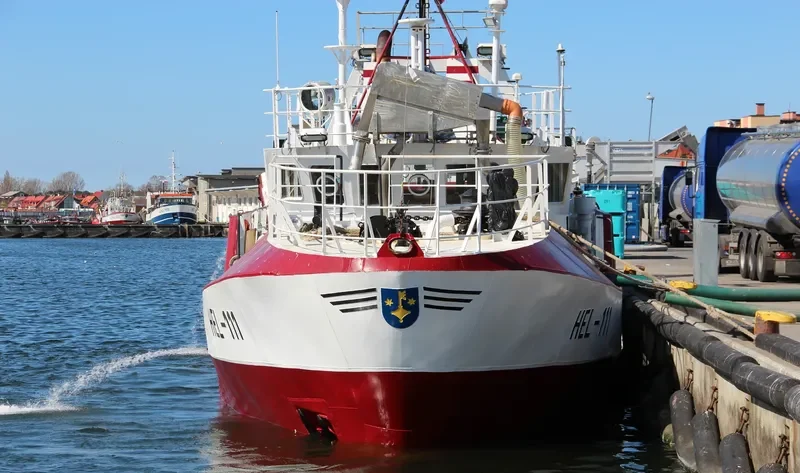 HEL 111 Fishing Vessel IMO 7906021 photo 6