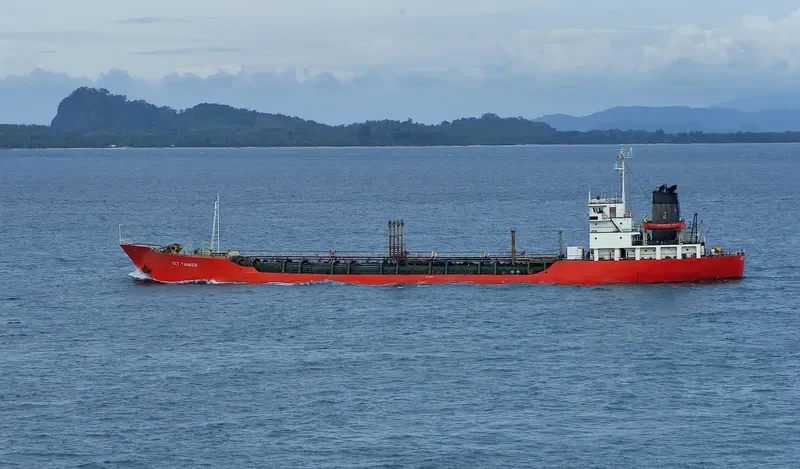 CHAMPION 1 Tanker IMO 7908914 photo 2