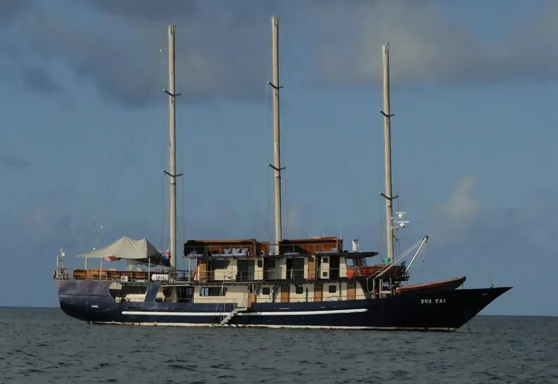 TUI TAI Passenger Vessel IMO 7910644 photo 4
