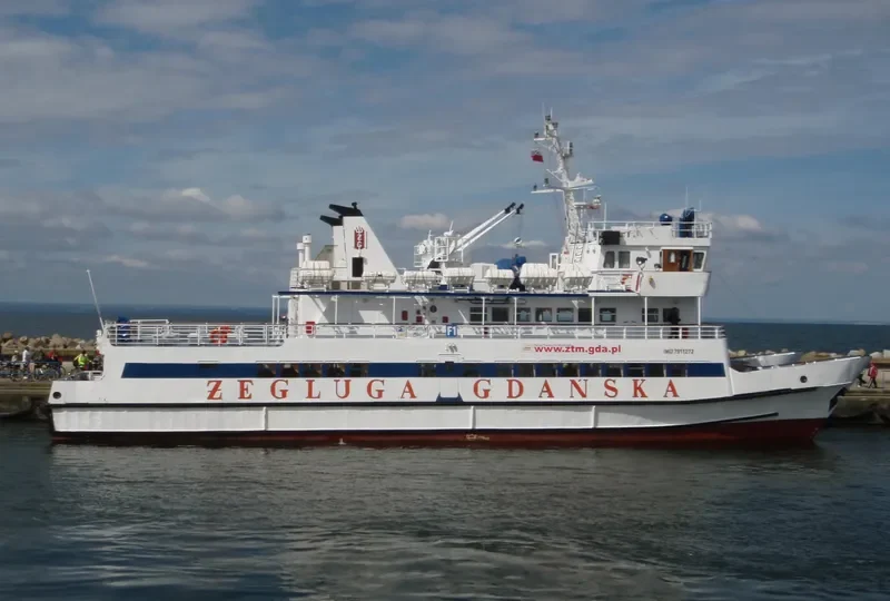 OPAL Passenger Ship IMO 7911272 photo 9