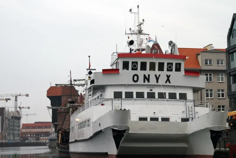 ONYX Passenger Vessel IMO 7911301