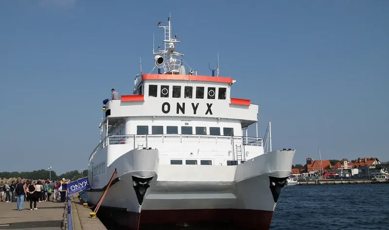 ONYX Passenger Vessel IMO 7911301 photo 3