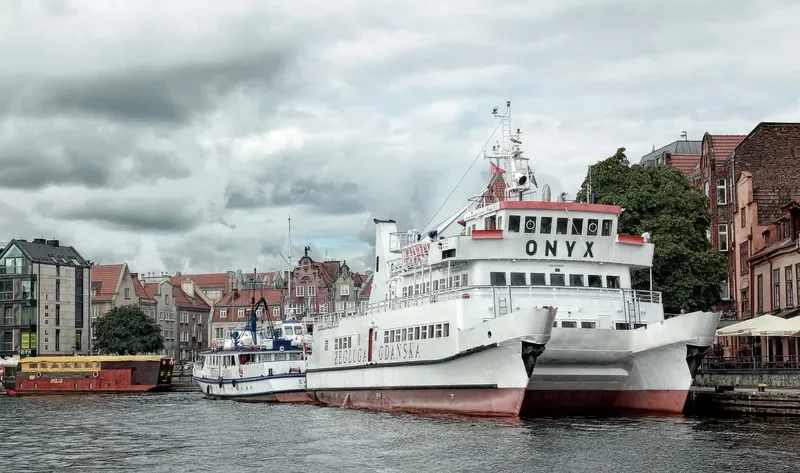 ONYX Passenger Vessel IMO 7911301 photo 5