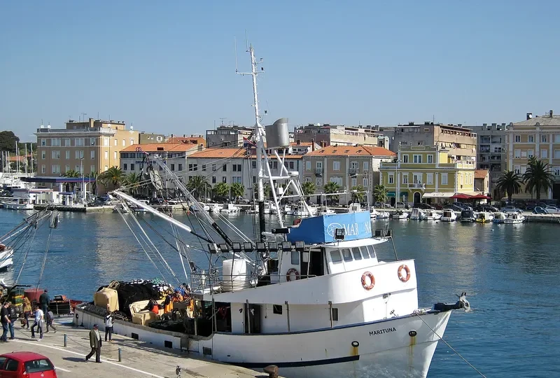 MARITUNA Fishing Vessel IMO 7912135 photo 5