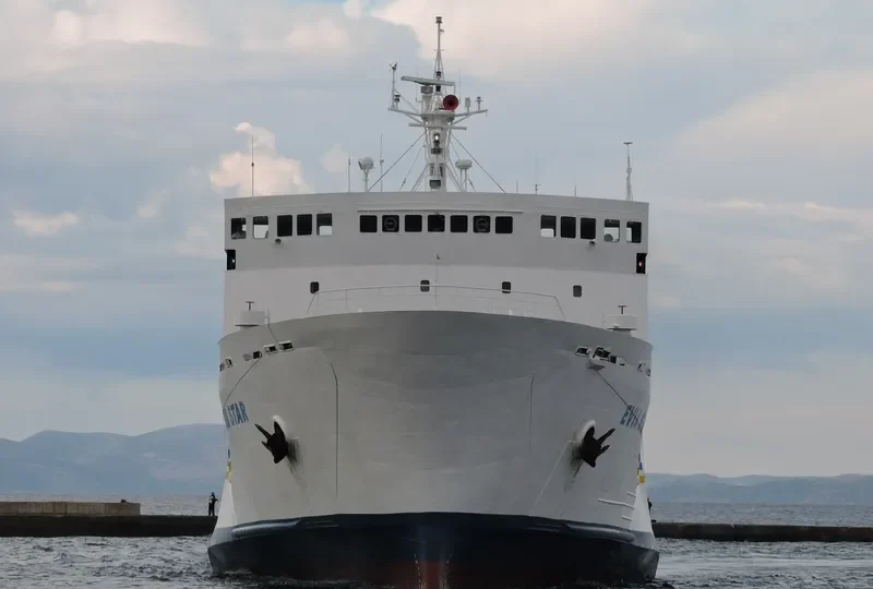 EVIA STAR Ro-Ro IMO 7912525 photo 7