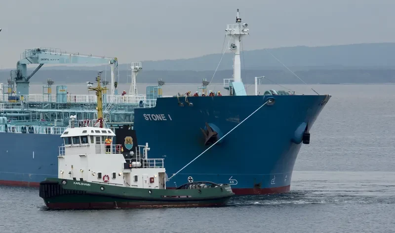 KARLSHAMN Tug Boat IMO 7912678 photo 2