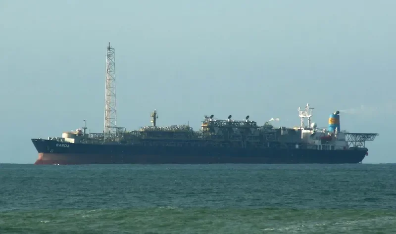 RAROA Tanker IMO 7913971 photo 9