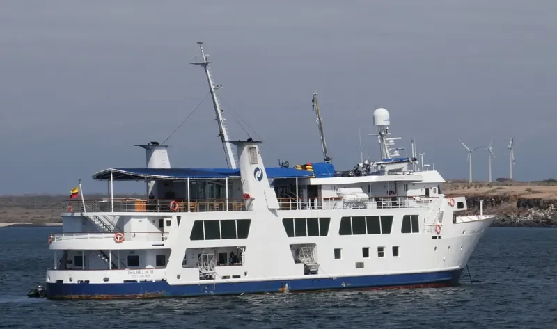 ISABELA II Passenger Ship IMO 7914535 photo 3
