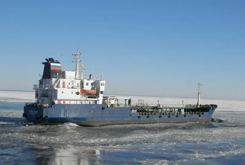 BALTIC SEAGULL Tanker IMO 7917549 photo 7