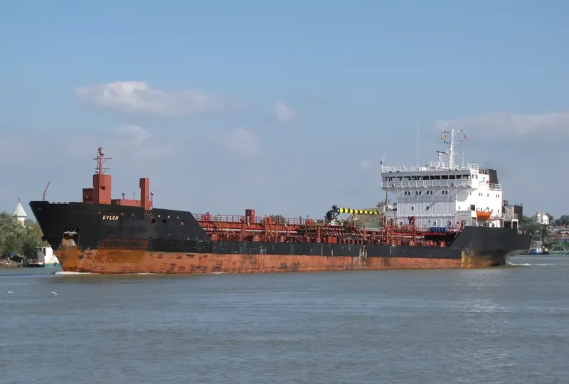 EYLEN Tanker IMO 7917575 photo 3