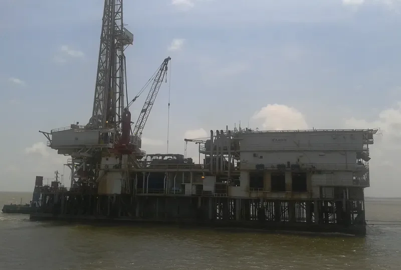 RAISIS Tanker IMO 7920558 photo 3