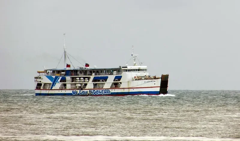LASKAR PELANGI Ro-Ro IMO 7920651 photo 3