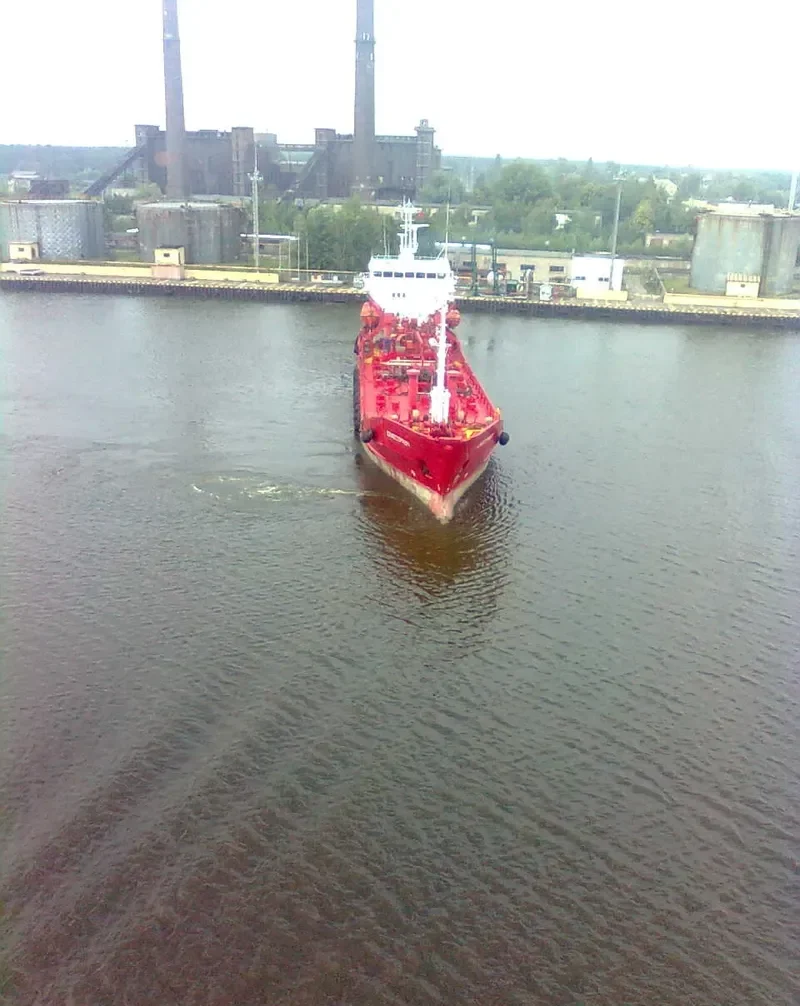 SALTSTRAUM Tanker IMO 7922130 photo 8
