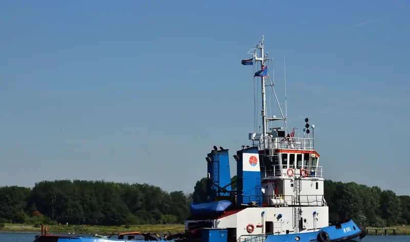 MORE Tug Boat IMO 7924243 photo 2