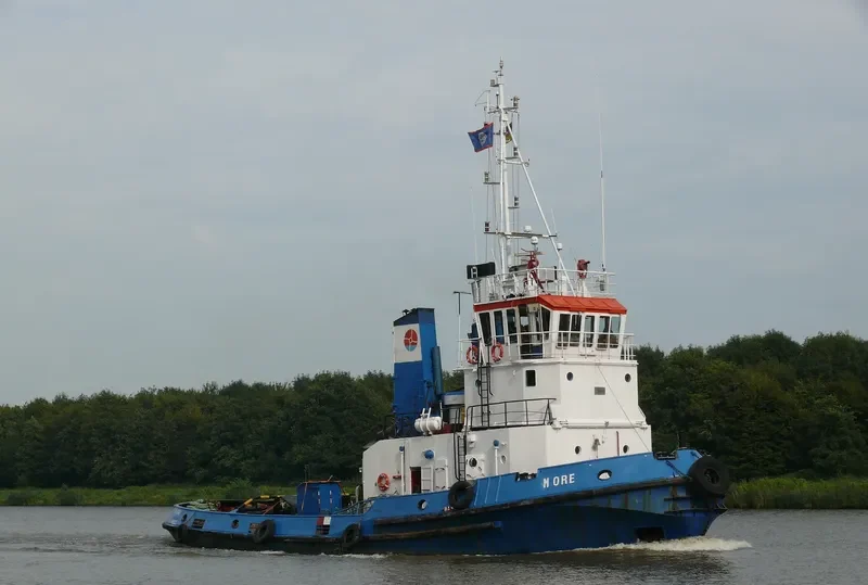 MORE Tug Boat IMO 7924243 photo 8