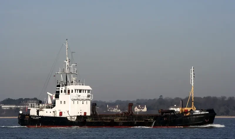 DONALD REDFORD Dredger IMO 7924281 photo 7