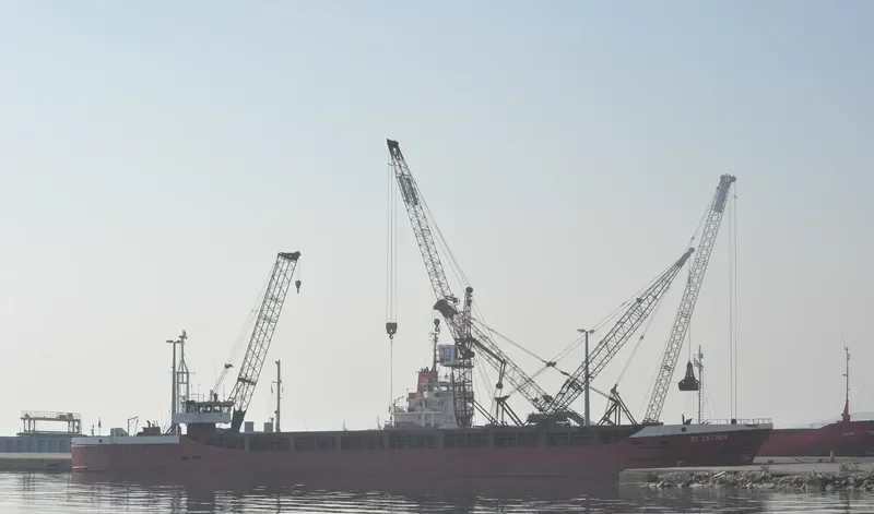 ST.CATRIEN General Cargo IMO 7928770 photo 5
