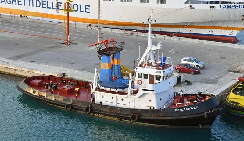 REFOLA SECONDO Tug Boat IMO 7929085 photo 3