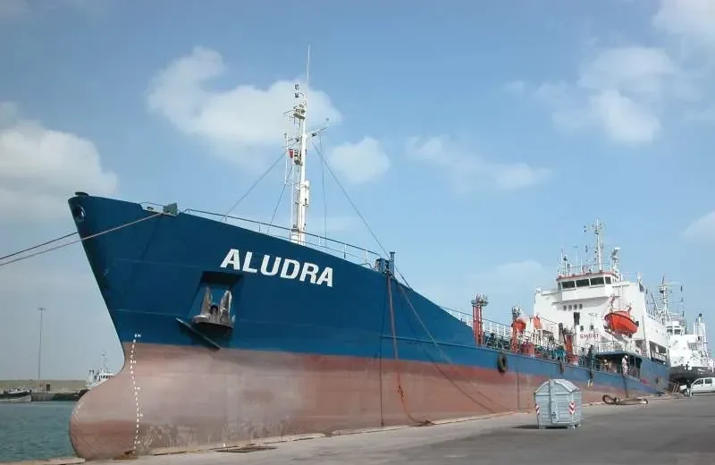 LADY SARAH Tanker IMO 7931131 photo 4