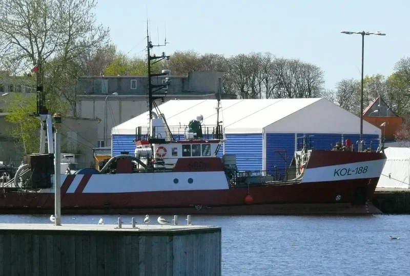 KOL 188 Fishing Vessel IMO 7931349 photo 3