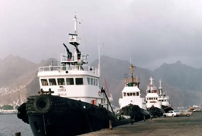 VB COIBA Tug Boat IMO 7931973 photo 3