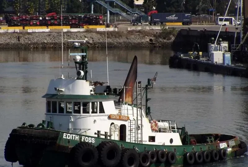 EDITH FOSS Tug Boat IMO 7932355 photo 2