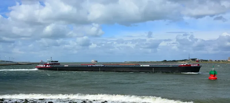 PETRAN Tanker IMO 7936313 photo 3