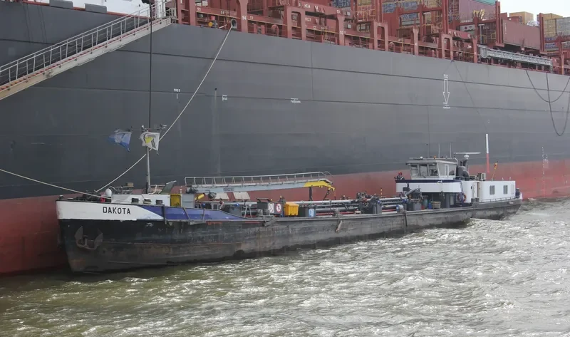 MAC 5 Tanker IMO 7944803 photo 4