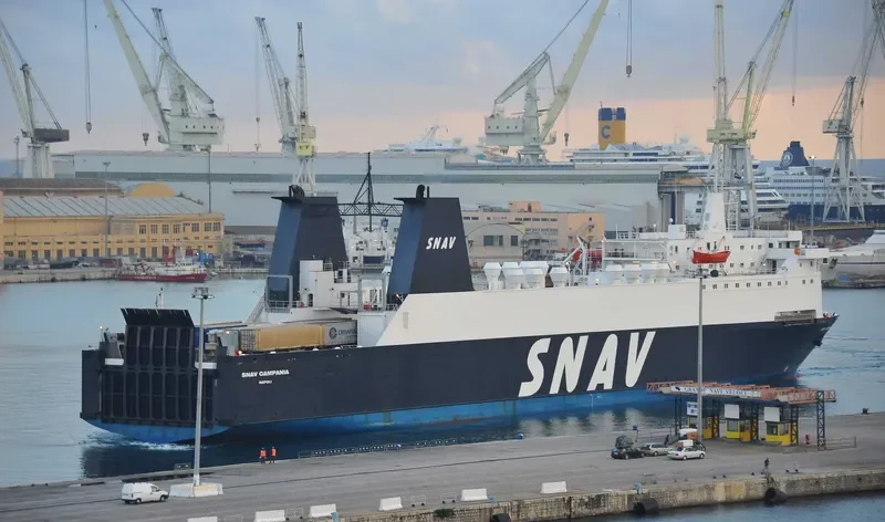 ANI Ro-Ro IMO 8002640 photo 5