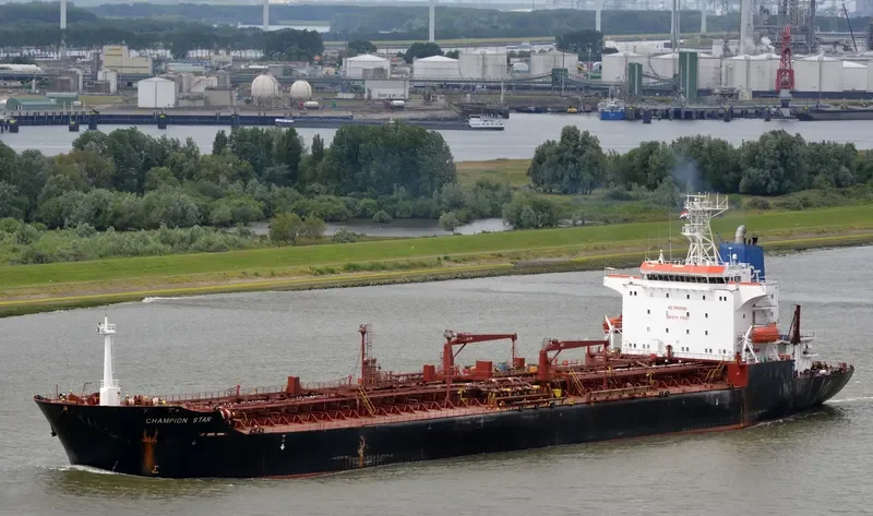 ALORS Tanker IMO 8812784 photo 7