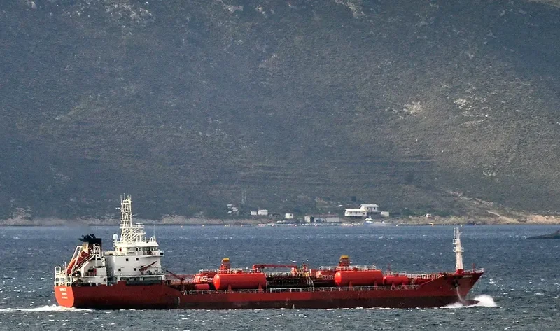DURUCA Tanker IMO 8916504 photo 3