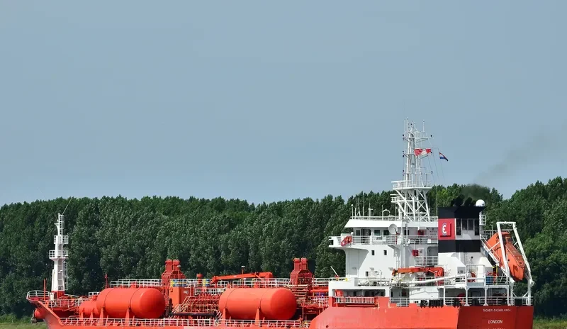 DURUCA Tanker IMO 8916504 photo 10