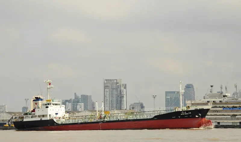 BIG SEA 14 Tanker IMO 9016703 photo 5