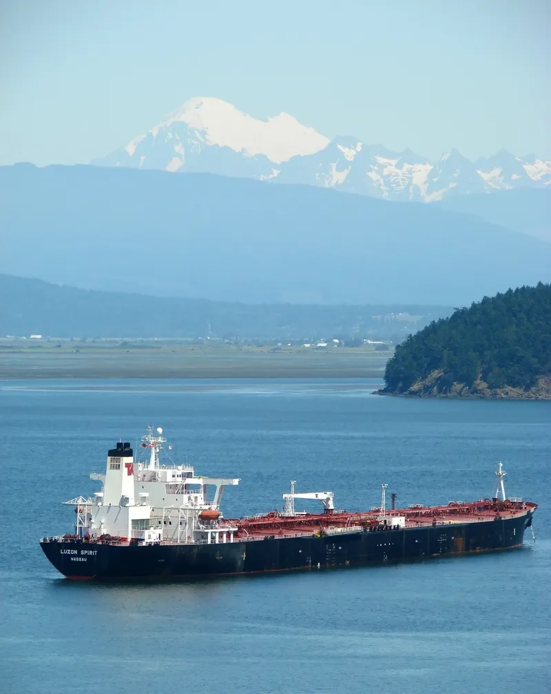UZO Tanker IMO 9017082 photo 4