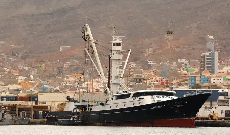 VIA MISTRAL General Cargo IMO 9017850 photo 2