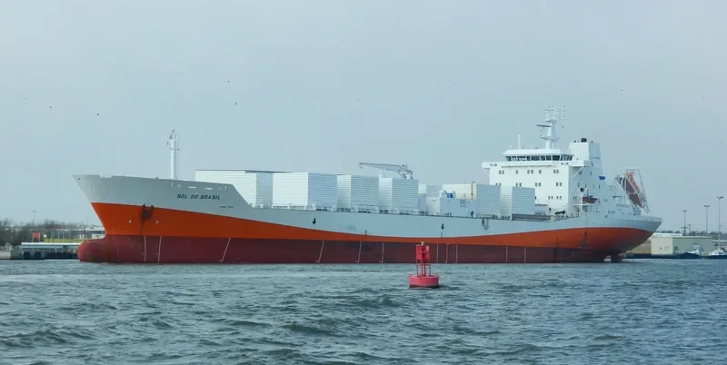 SOL DO BRASIL Tanker IMO 9018658 photo 4