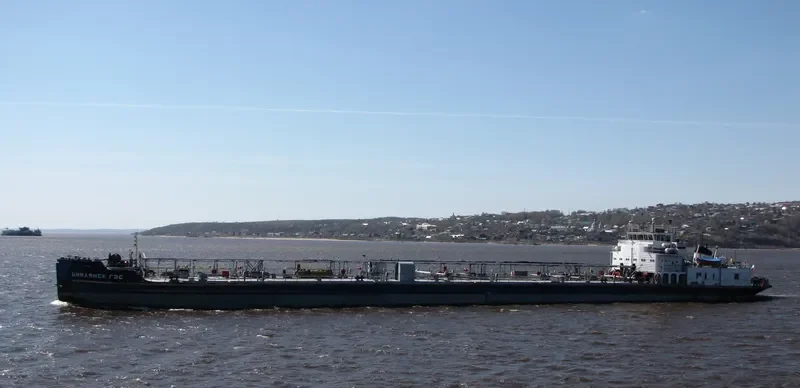 TSIMLYANSK GES Tanker IMO 9027154 photo 6