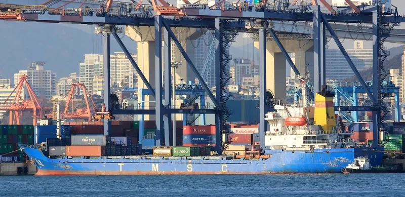 TIAN RONG Container Ship IMO 9032044 photo 6