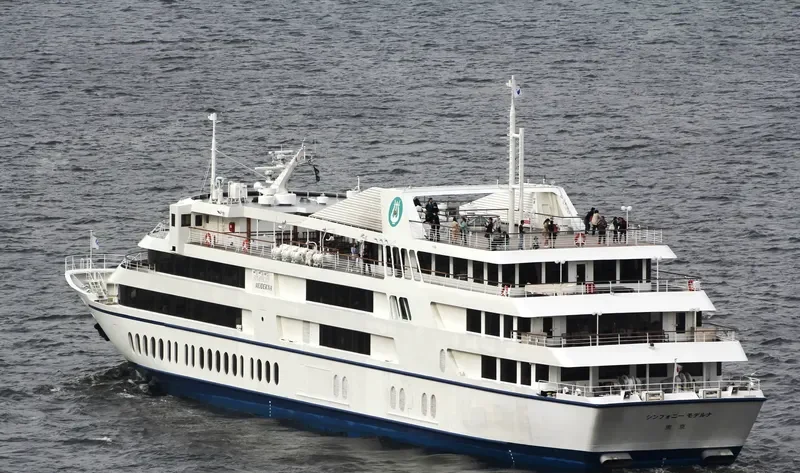 SYMPHONY MODERNA Passenger Ship IMO 9032197