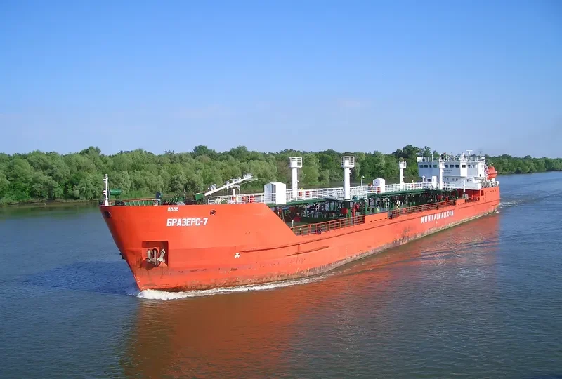 TRITON Tanker IMO 9035383 photo 7
