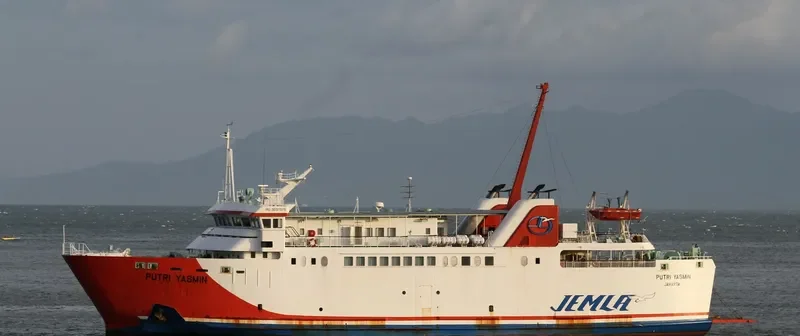 PUTRI YASMIN Ro-Ro IMO 9037575 photo 5