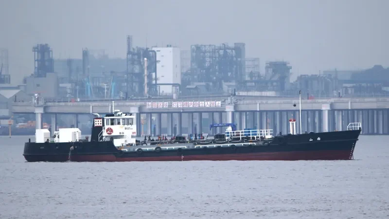 NANZAN Tanker IMO 9037989 photo 9