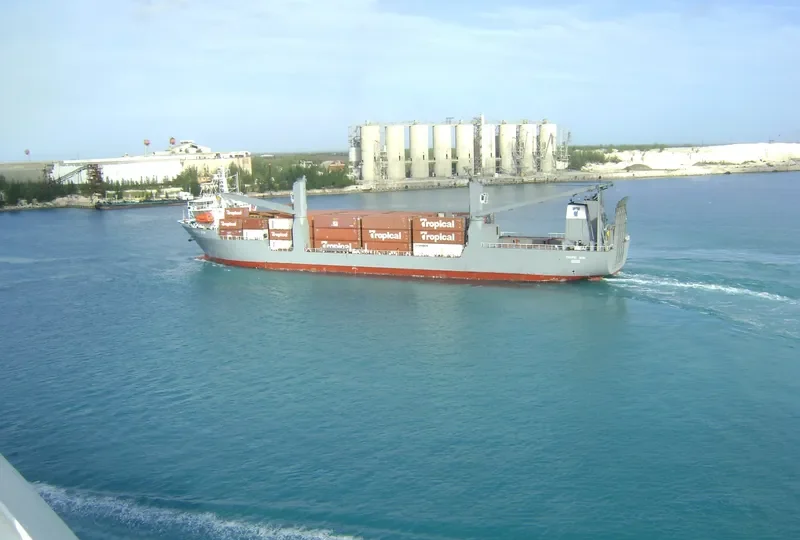 TROPIC SUN Container Ship IMO 9039016 photo 10