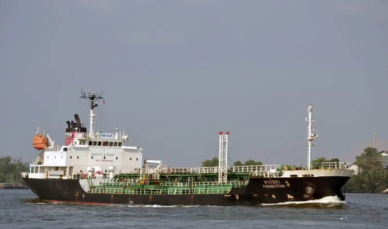 THAILAEMTHONG 6 Tanker IMO 9041863 photo 4