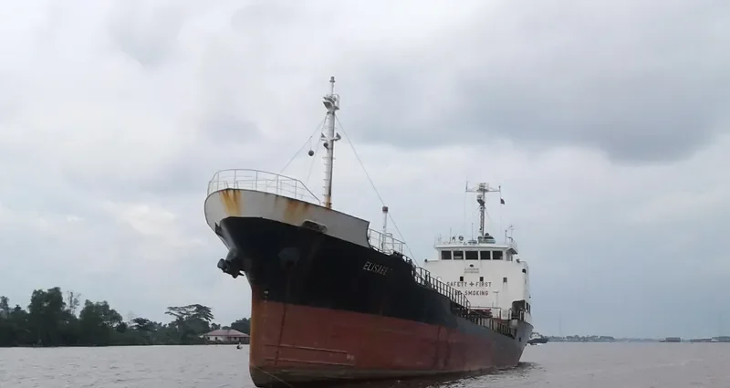 ELISABET Tanker IMO 9041875 photo 2